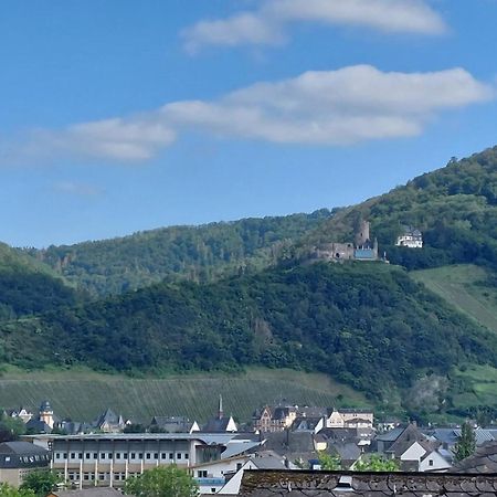 Dachgeschosswohnung Mit Burgblick In Kues 贝恩卡斯特尔-屈斯 外观 照片
