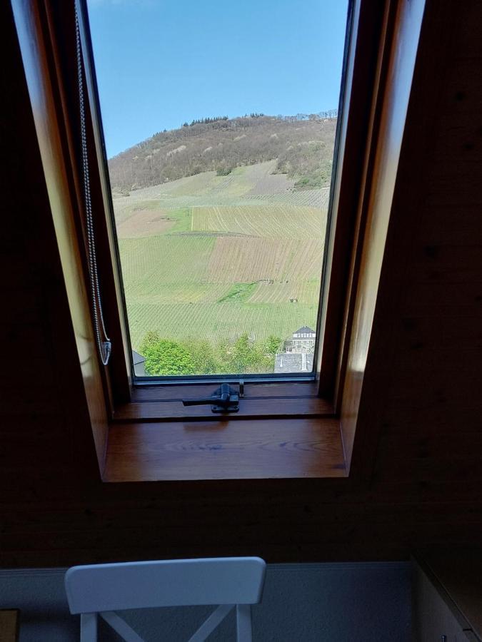 Dachgeschosswohnung Mit Burgblick In Kues 贝恩卡斯特尔-屈斯 外观 照片