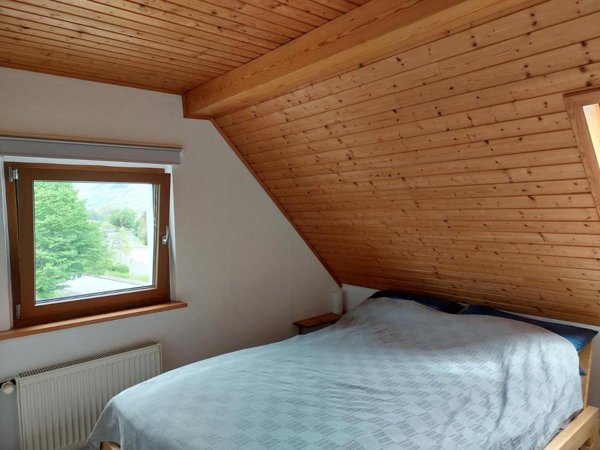 Dachgeschosswohnung Mit Burgblick In Kues 贝恩卡斯特尔-屈斯 外观 照片